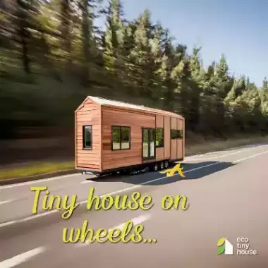 Een ongeïdentificeerd klein huisje op wielen is net uitgegleden...